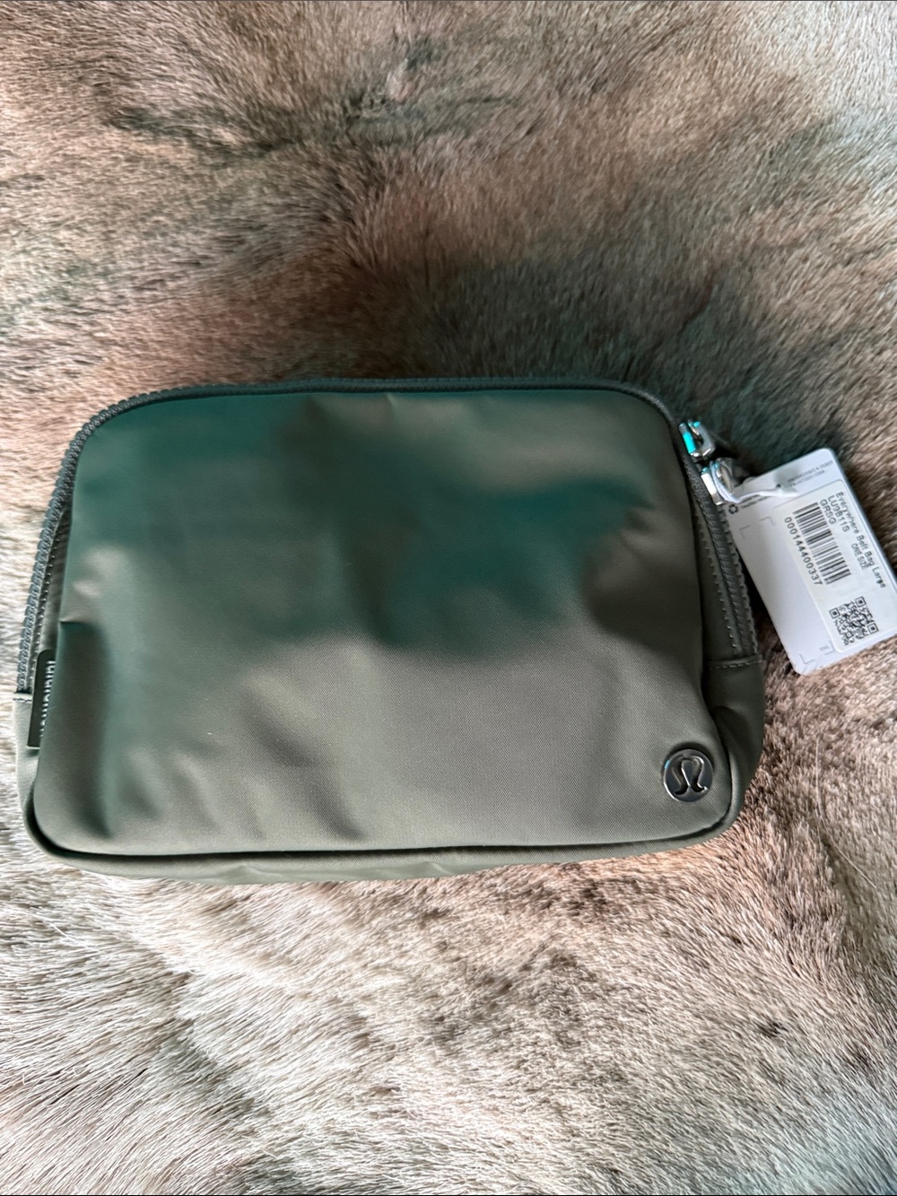 🆕 lululemon athletica Olive Green belt bag 🆕